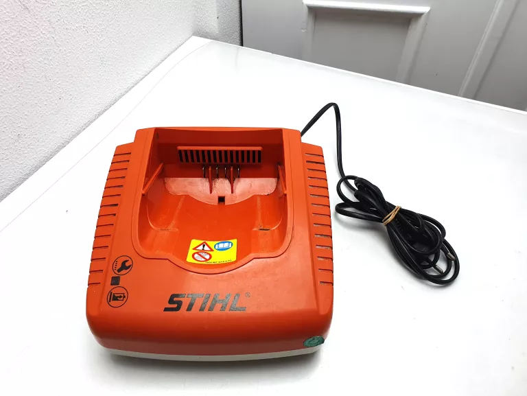 ŁADOWARKA STIHL AL 300