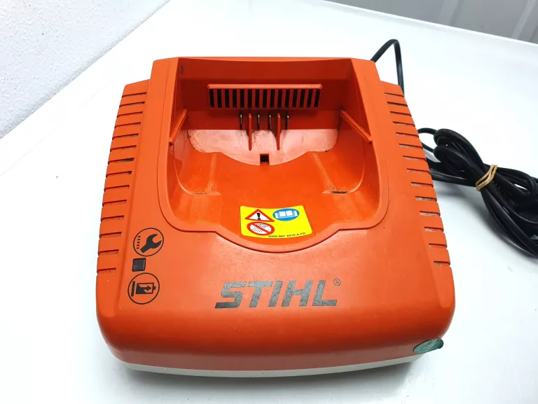 ŁADOWARKA STIHL AL 300