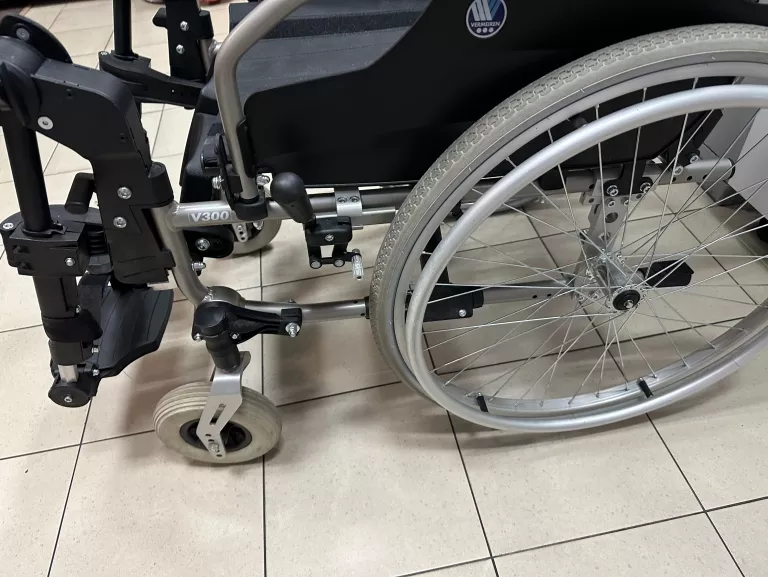 WÓZEK INWALIDZKI SPECJALNY V300 30 VERMEIREN