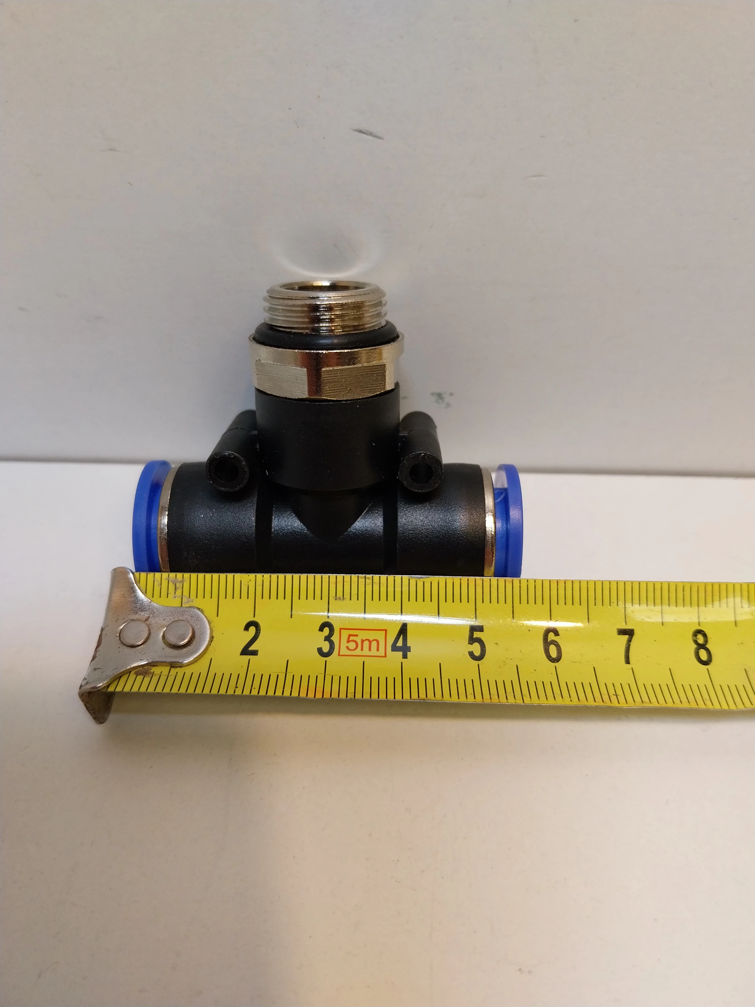 trojnik-z-gwintem-tekalan-12-osiedle-centrum-d1-krakow