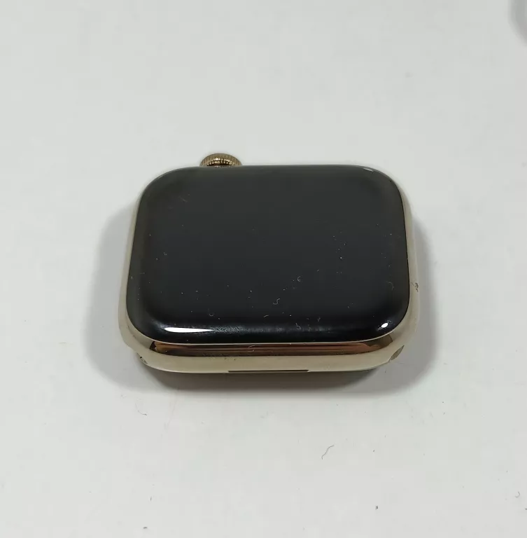 APPLE WATCH SERIES 7 GPS + CELLULAR, 45MM ZŁOTA BRANSOLETA MEDIOLAŃSKA