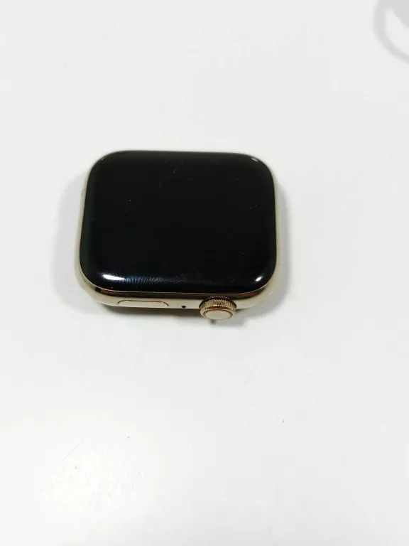 APPLE WATCH SERIES 7 GPS + CELLULAR, 45MM ZŁOTA BRANSOLETA MEDIOLAŃSKA