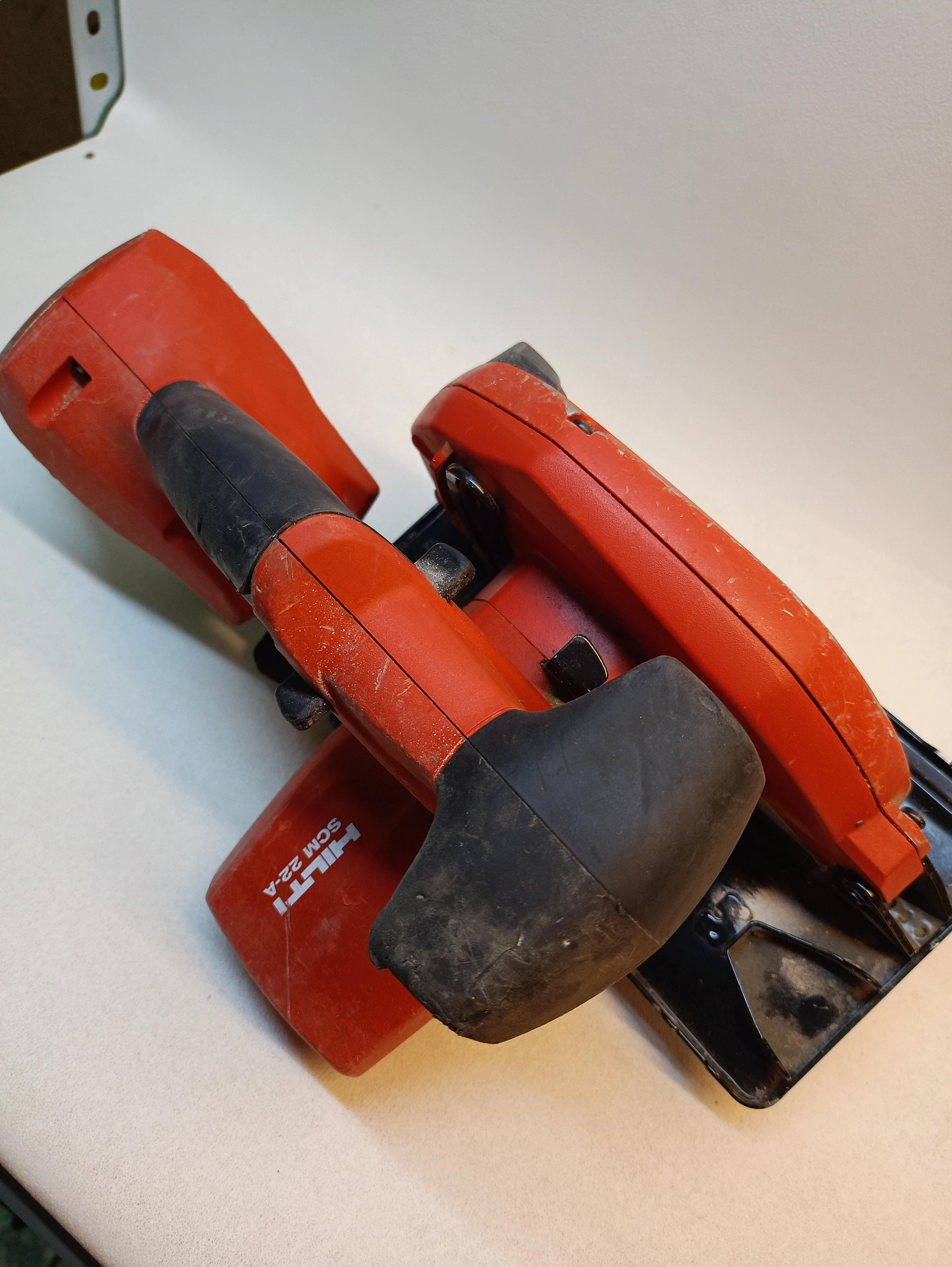 pila-tarczowa-hilti-scm-22-a-marka-hilti