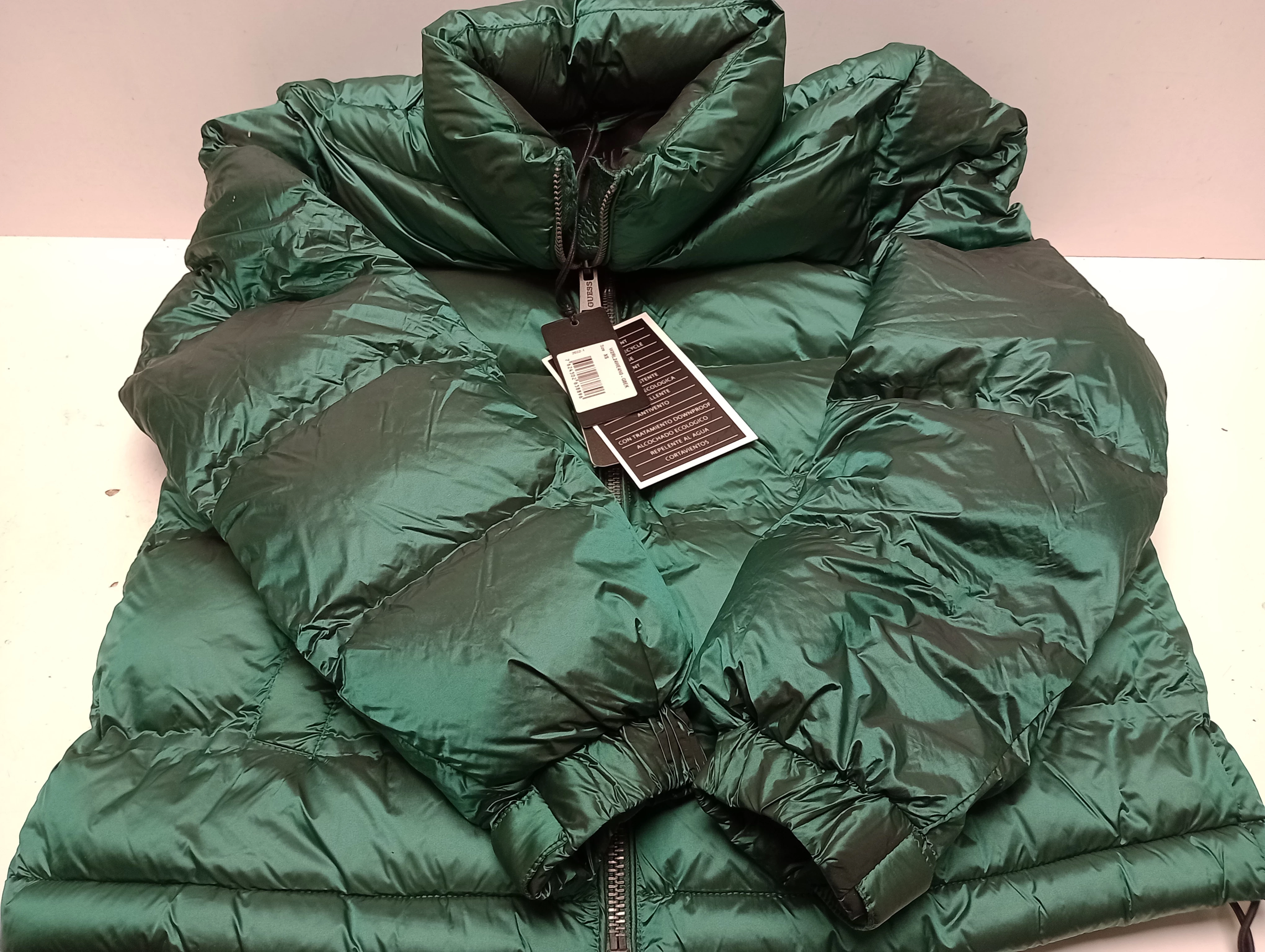 kurtka-guess-zielona-xs-rodzaj-pikowana