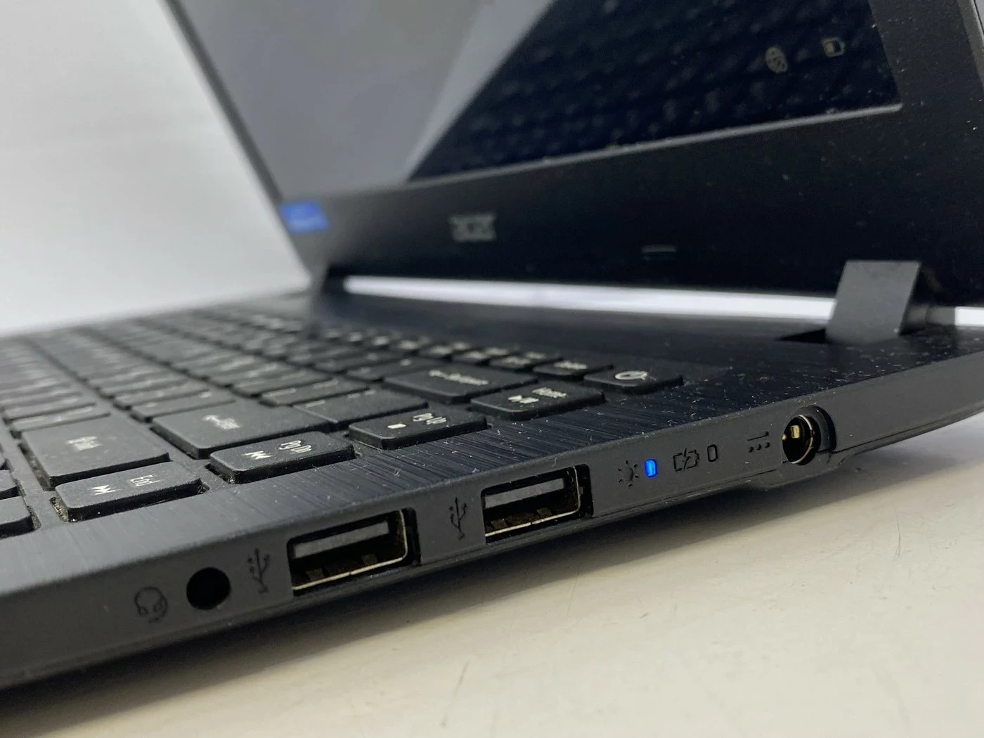 laptop-acer-aspire-1-pojemnosc-dysku-64