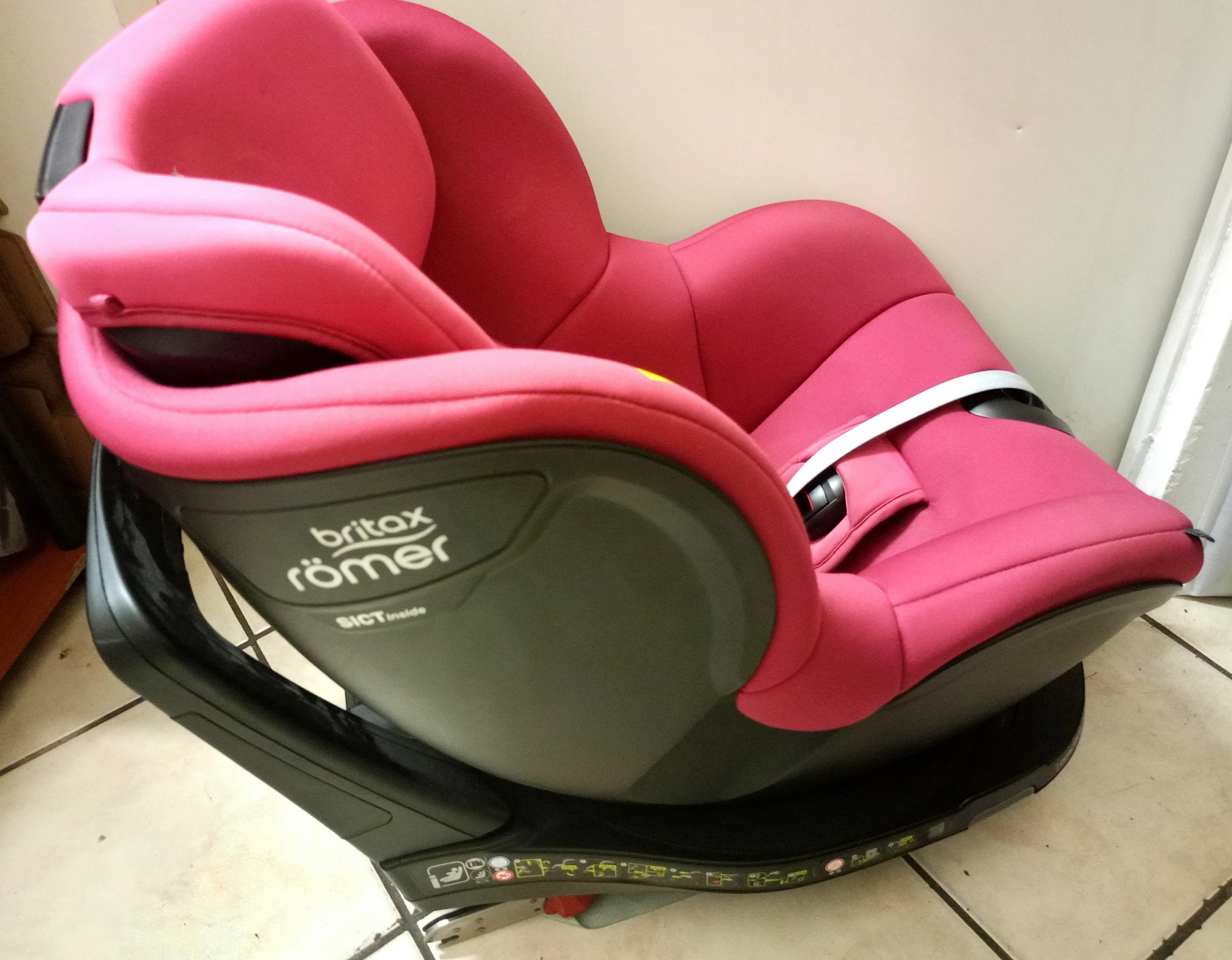 fotelik-samochodowy-britax-romer-dualfix-m-i-size-ean-gtin-4000984122558