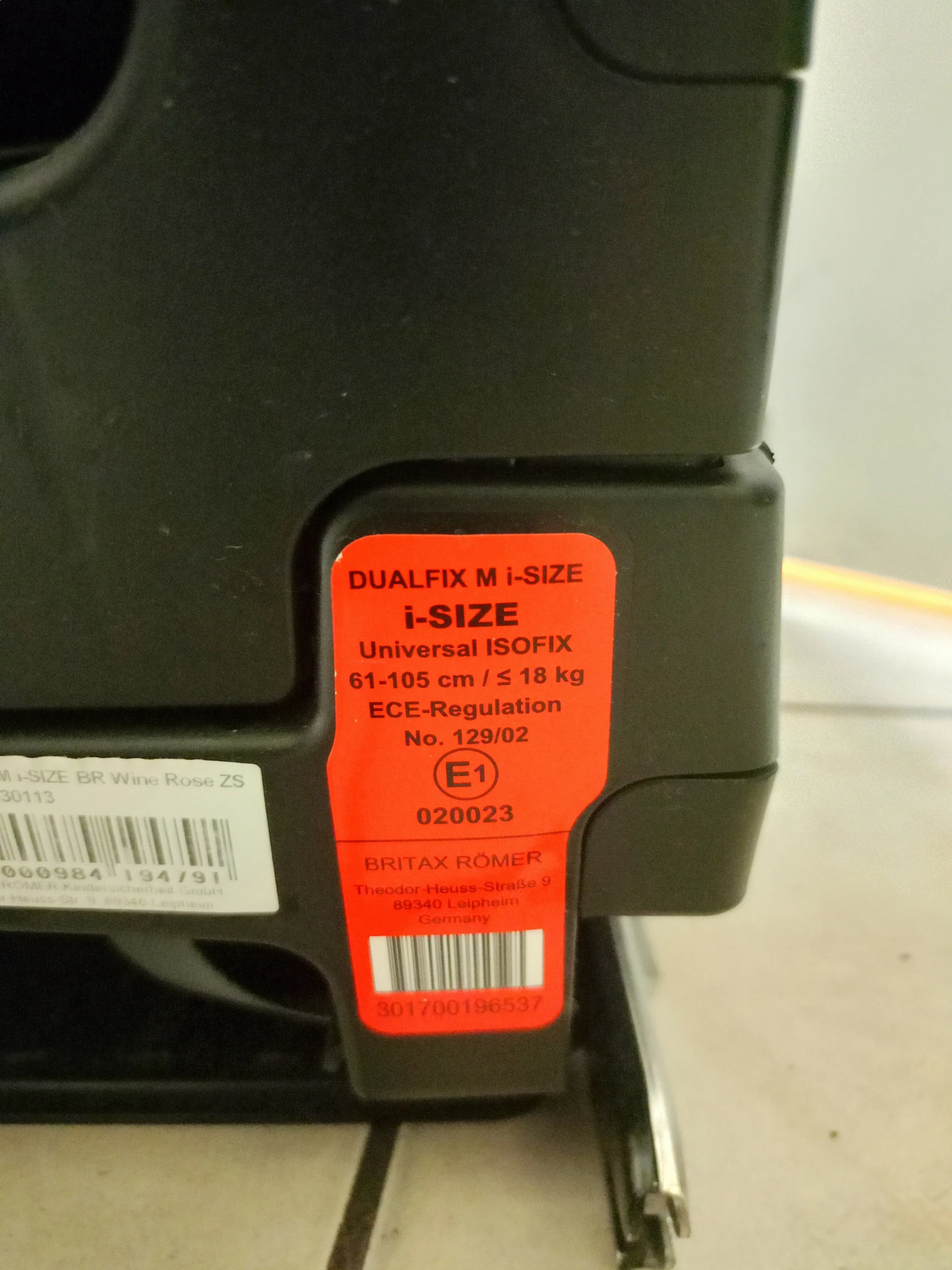 fotelik-samochodowy-britax-romer-dualfix-m-i-size-sposob-montazu-isofix