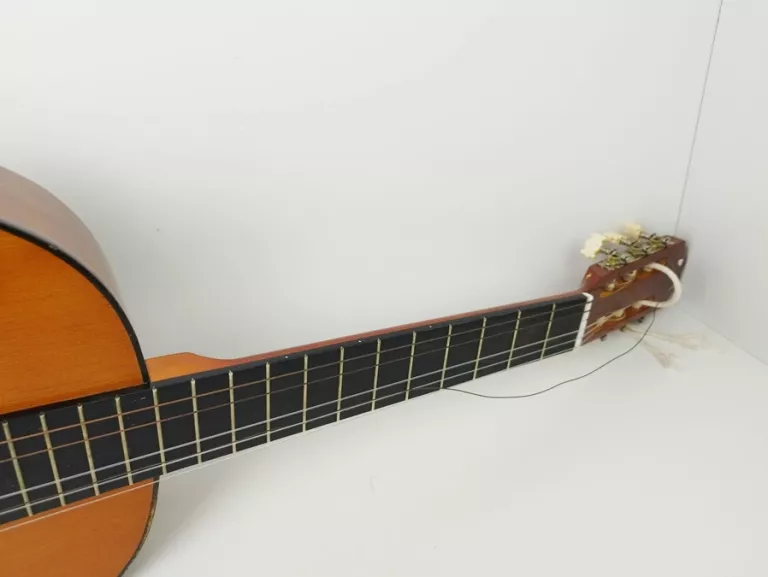 GITARA KLASYCZNA ADMIRA PALOMA USZKODZONA