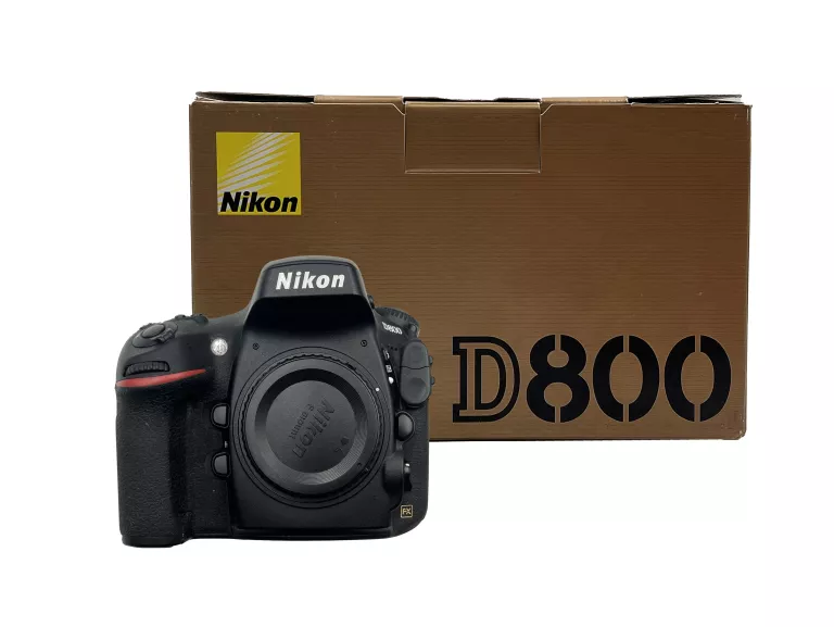 LUSTRZANKA BODY NIKON D800 + AKUMULATOR NISKI PRZEBIEG 17K!