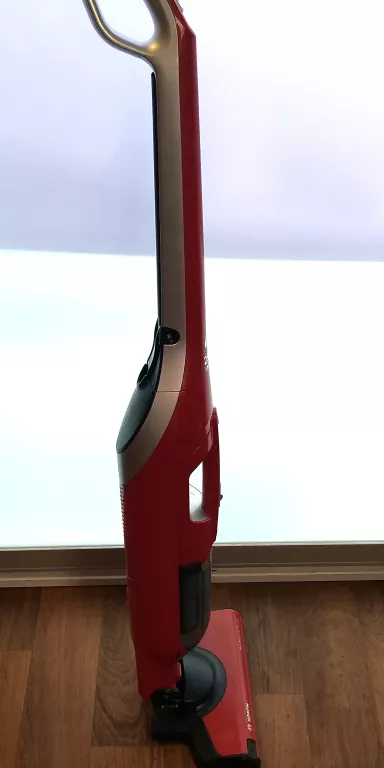 ODKURZACZ PIONOWY BOSCH VCAS010V25 CZERWONY
