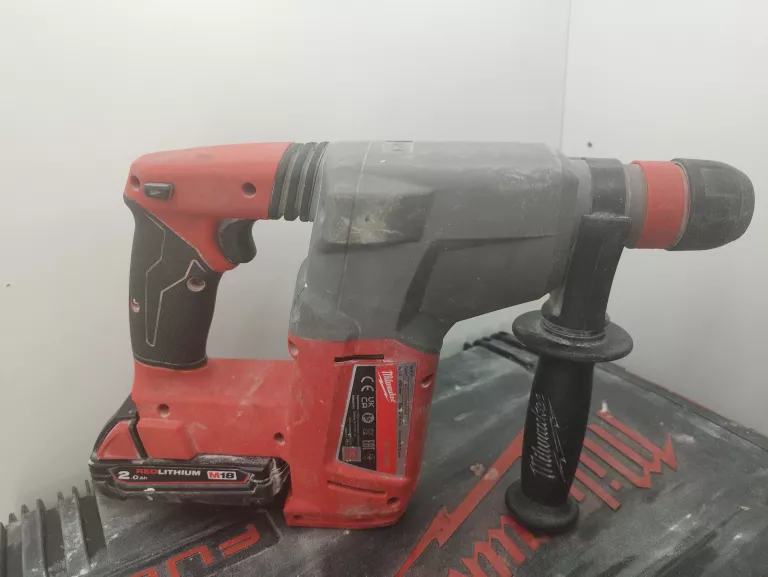 MŁOTOWIERTARKA MILWAUKEE M18 CHX KUFER / AKU 2MAH M18B2