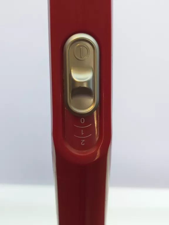 ODKURZACZ PIONOWY BOSCH VCAS010V25 CZERWONY