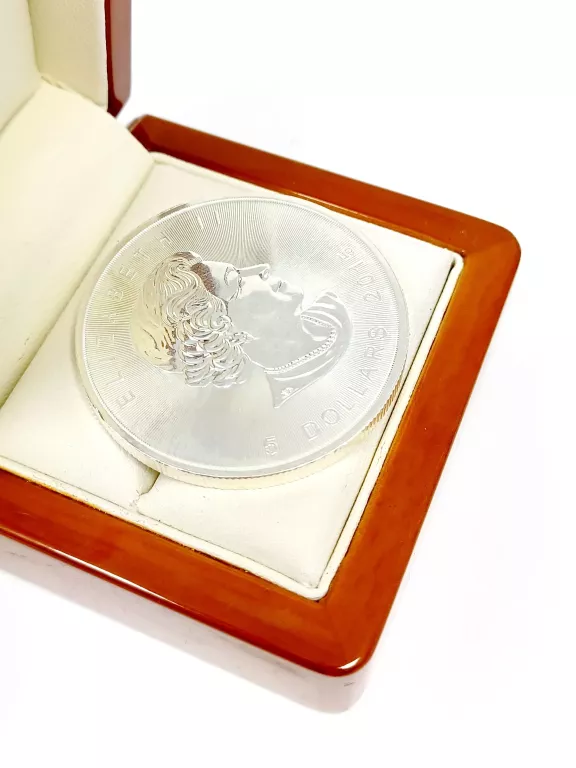 SREBRNA MONETA CANADA, ELIZABETH II, 5 DOLLARS, 2015