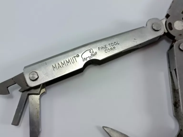 multitool-mammut-narzedzia-ostrze