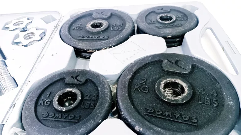 ZESTAW HANTLI DOMYOS 20 KG / 2 GRYFY / 4 NAKRĘTKI