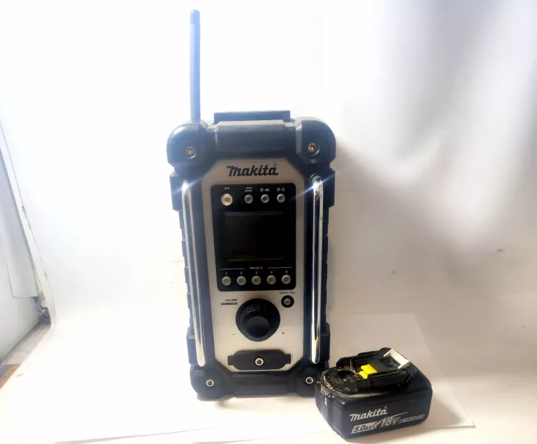 RADIO MAKITA DMR 107 + AKU 5.0AH