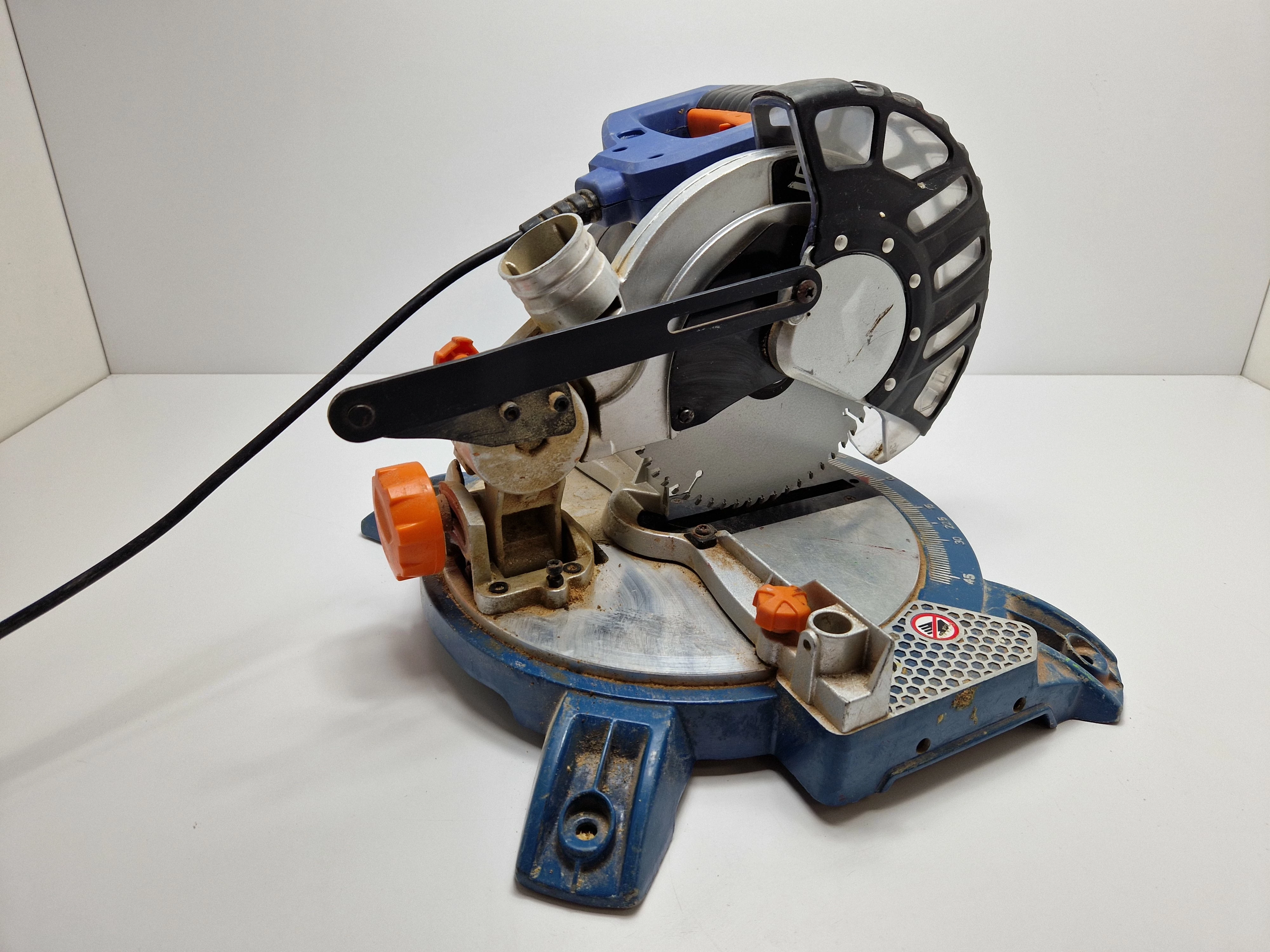 pila-ukosnica-dexter-power-1700-w-210-mm-kielczowska-51b-wroclaw-ship