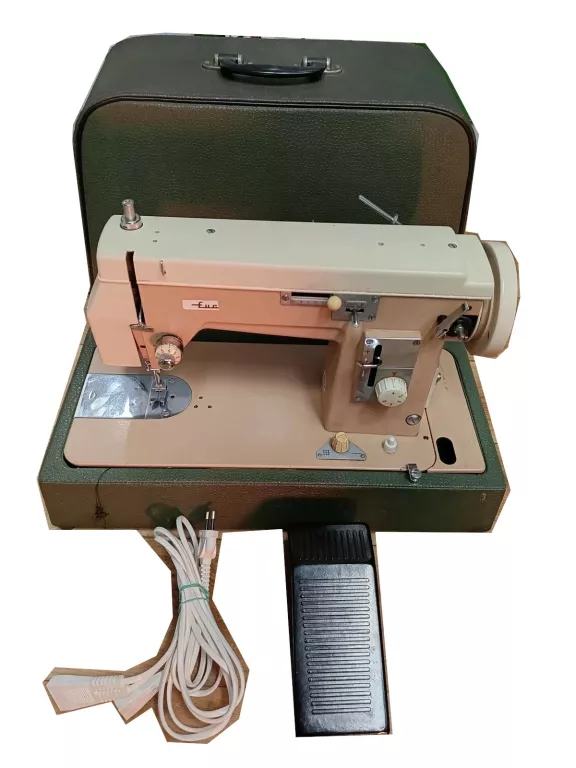 maszyna-do-szycia-lucznik-432-walizka-11-listopada-42-chorzow