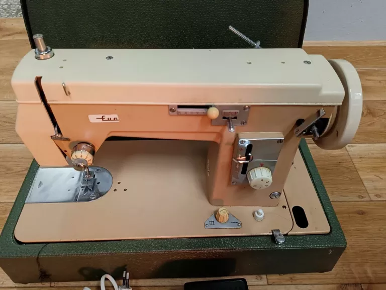 maszyna-do-szycia-lucznik-432-walizka-stan-uzywany
