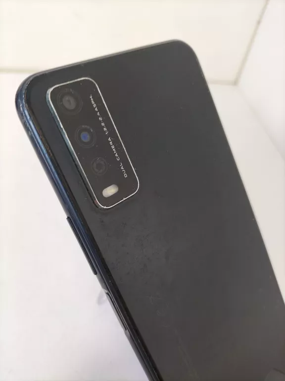 TELEFON VIVO V2028 ZBITA SZYBKA