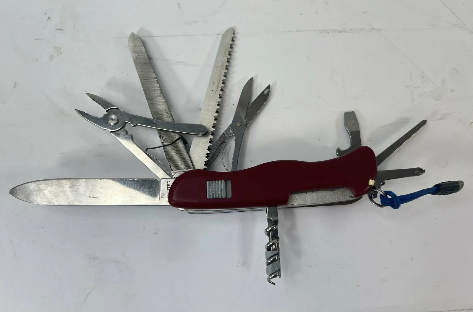 multitool-victorinox-11-w-1-stan-uzywany