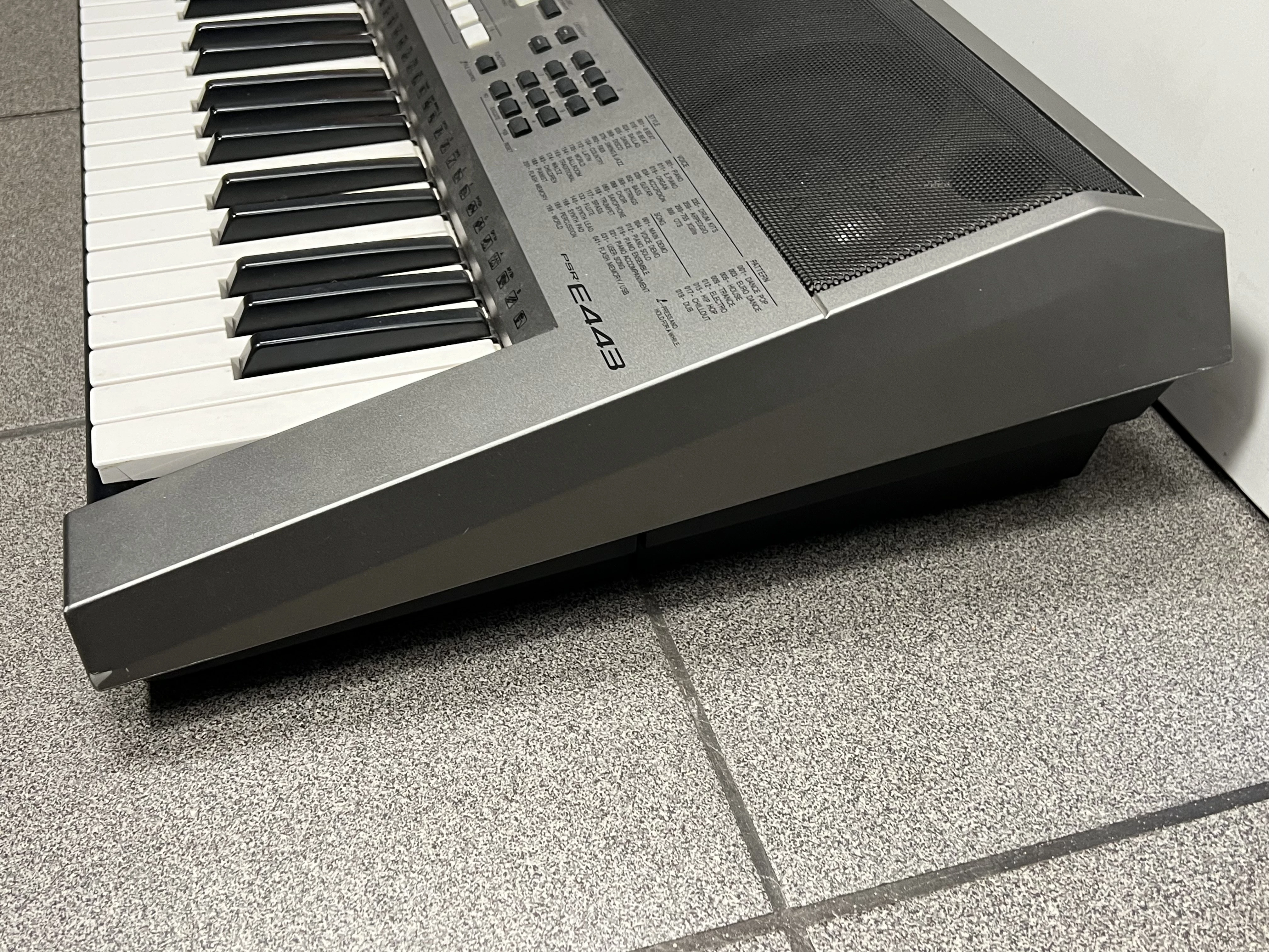 keyboard-yamaha-psr-e443-statyw-ean-gtin-4957812549370