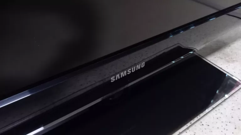 TELEWIZOR SAMSUNG UE37B550A FULL HD 37 CAL ZOBACZ