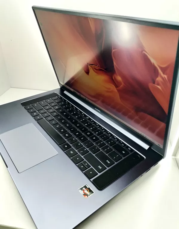 LAPTOP HUAWEI MATEBOOK D16 AMD RYZEN 5 512SSD16GB RADEON