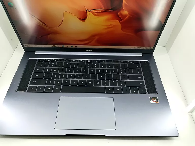 LAPTOP HUAWEI MATEBOOK D16 AMD RYZEN 5 512SSD16GB RADEON