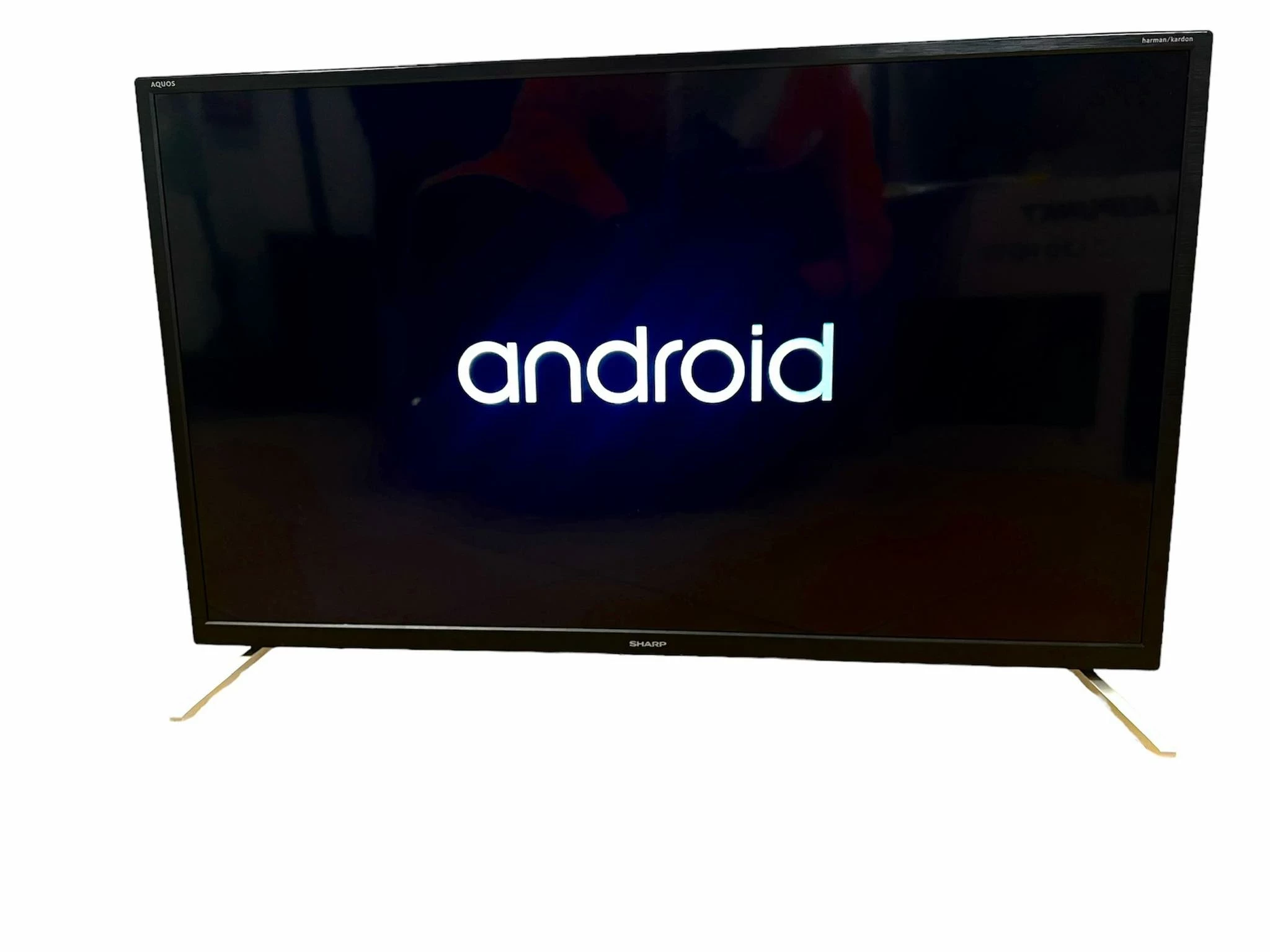 sharp-32bi3ea-telewizor-android-tv-32-cale-pilot-stan-uzywany