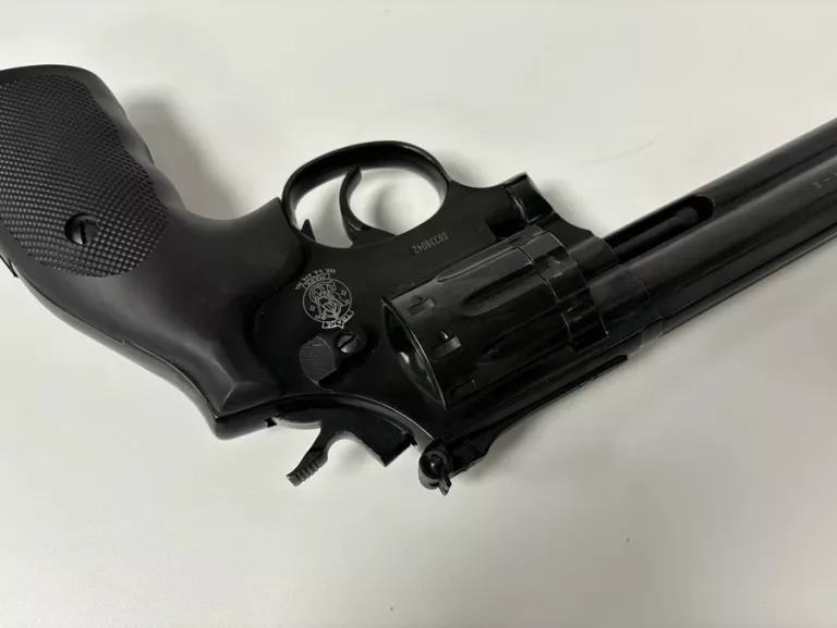 REWOLWER WIATRÓWKA SMITH & WESSON 586 8"