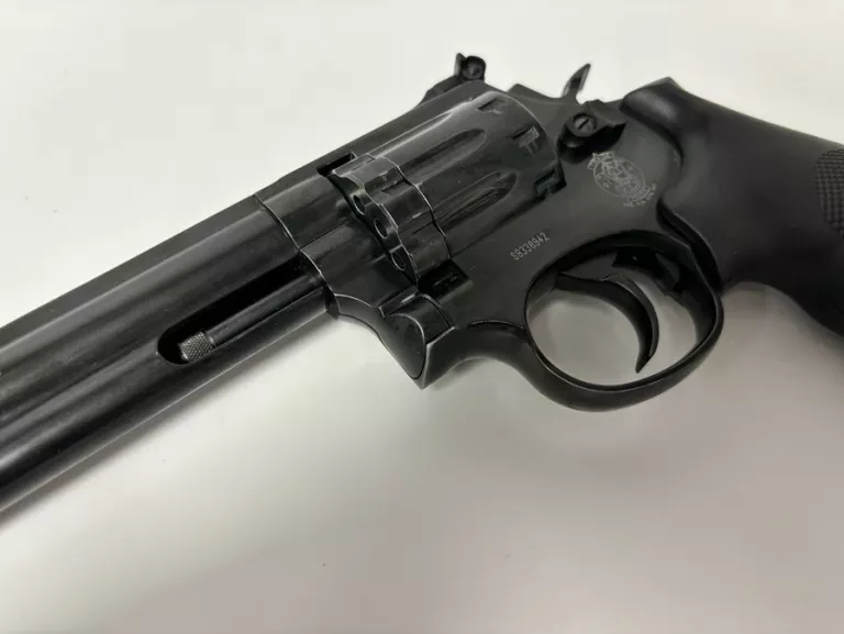 REWOLWER WIATRÓWKA SMITH & WESSON 586 8"