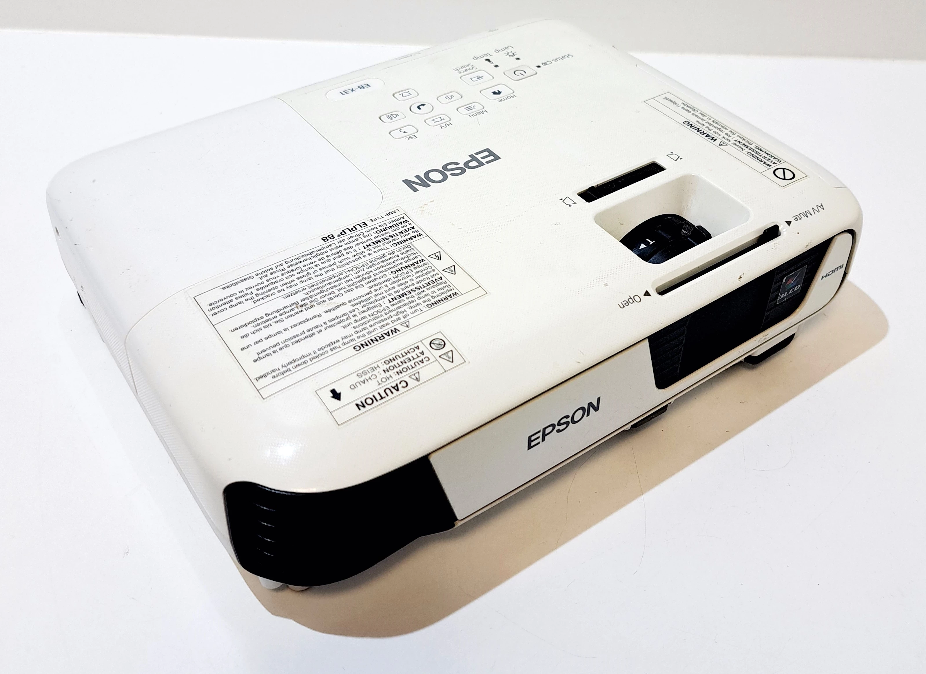 projektor-epson-h720b-technologia-wyswietlania-lcd