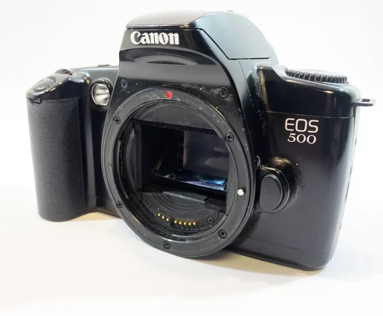 APARAT CANON EOS 500 + SIGMA ZOOM 75-300MM 3,5-4,5