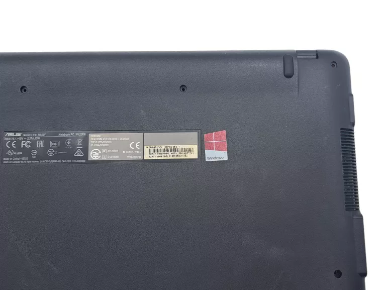 LAPTOP ASUS R540Y 15,6' AMD A8-7410 8GB 256GB SSDAMD RADEON R5