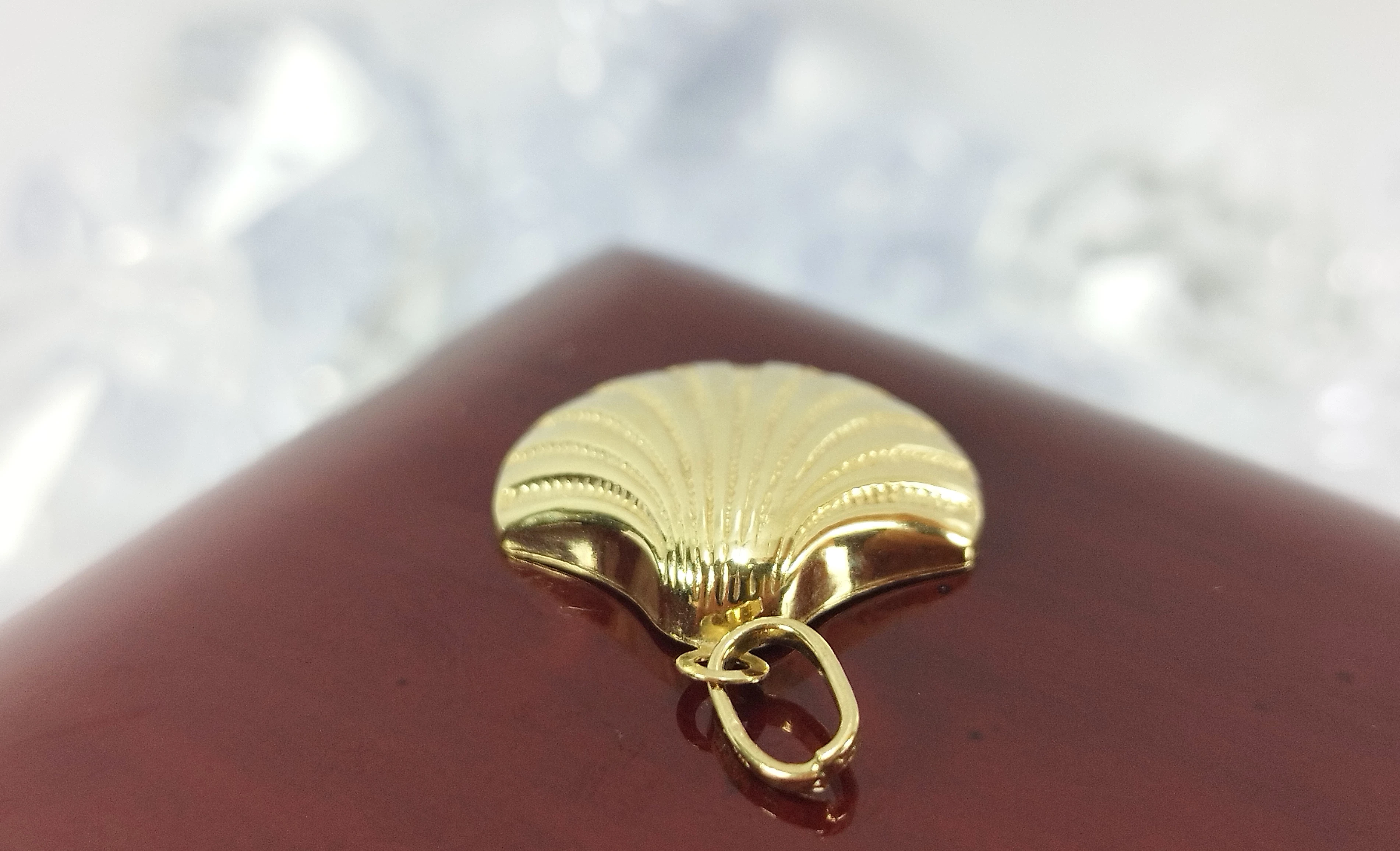 piekna-zlota-zawieszka-muszelka-p333-098g-motyw-muszelka