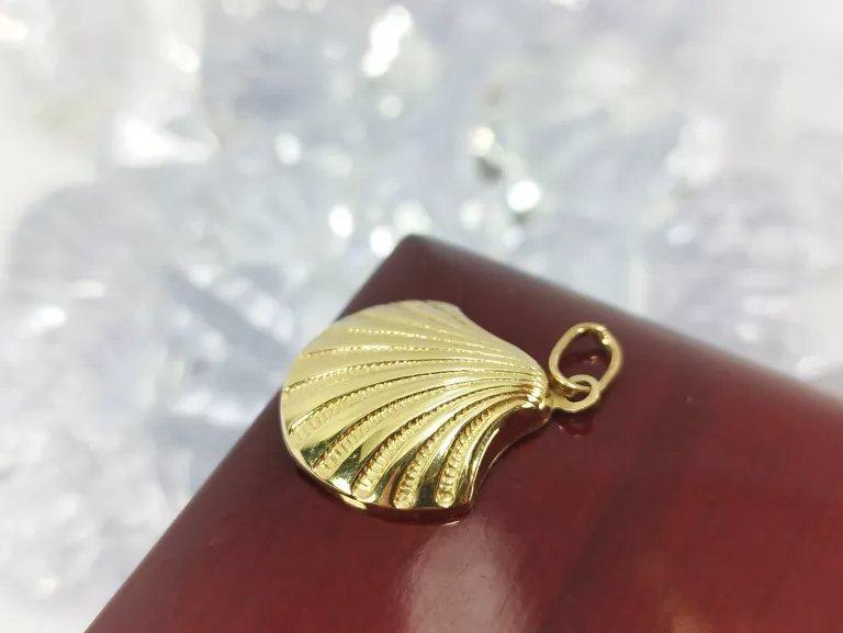 piekna-zlota-zawieszka-muszelka-p333-098g-marka-inna-marka