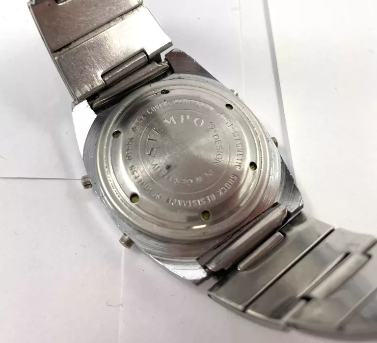 zegarek-stempo-rodzaj-cyfrowe