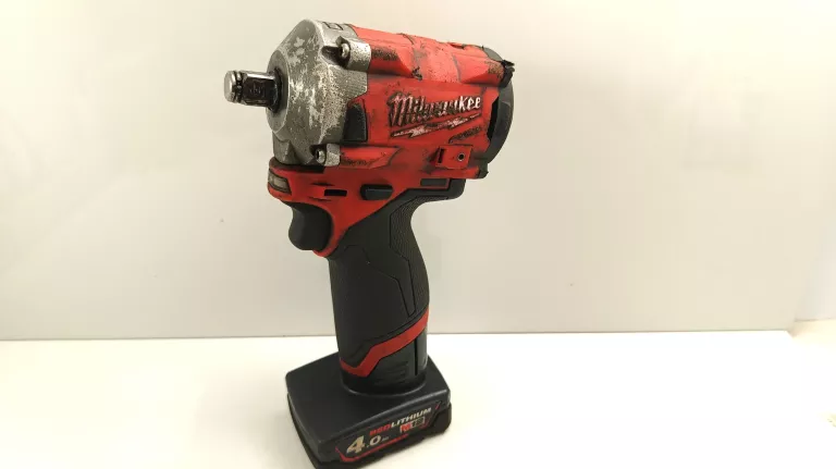 klucz-udarowy-milwaukee-m12-marka-milwaukee