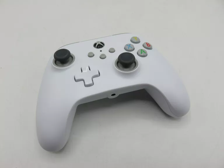PAD DO XBOX ONE PRZEWODOWY POWERA Z GWARANCJĄ