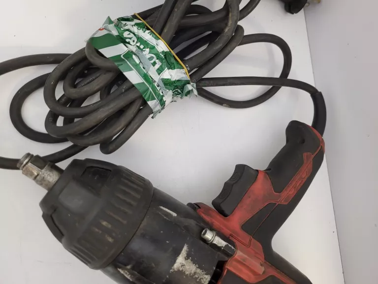 ELEKTRYCZNY KLUCZ UDAROWY YATO YT-82021