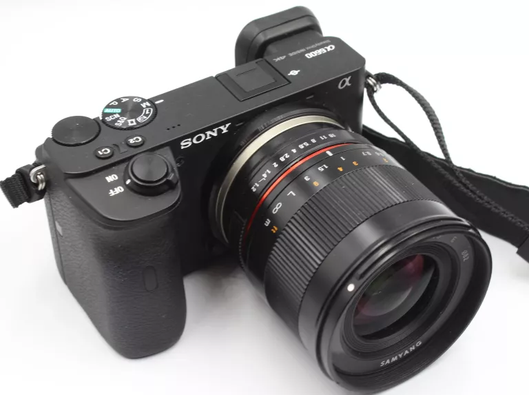 APARAT SONY ALPHA 6600 + OBIEKTYW SAMYAN 35MM F1.2