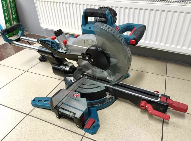 PIŁA UKOŚNICA ERBAUER EMIS254S 1800W