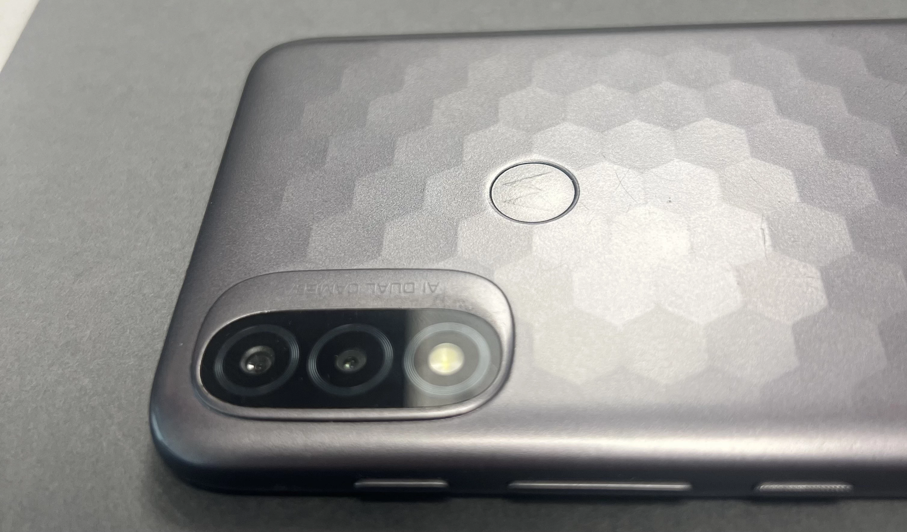 smartfon-motorola-moto-e20-2-gb-32-gb-ean-gtin-840023226205