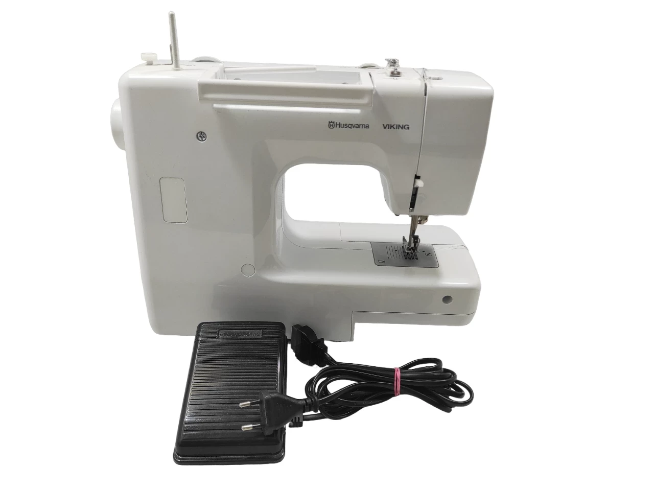 maszyna-do-szycia-husqvarna-viking-e10-kolor-dominujacy-bialy