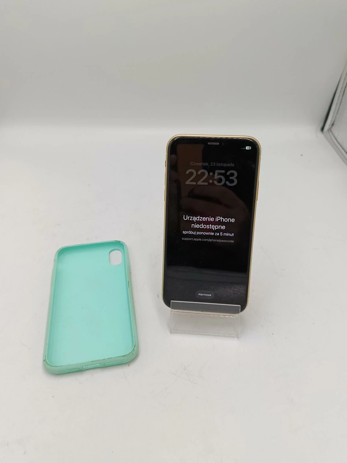telefon-iphone-xr-pekniete-plecy-opis-11-listopada-42-chorzow