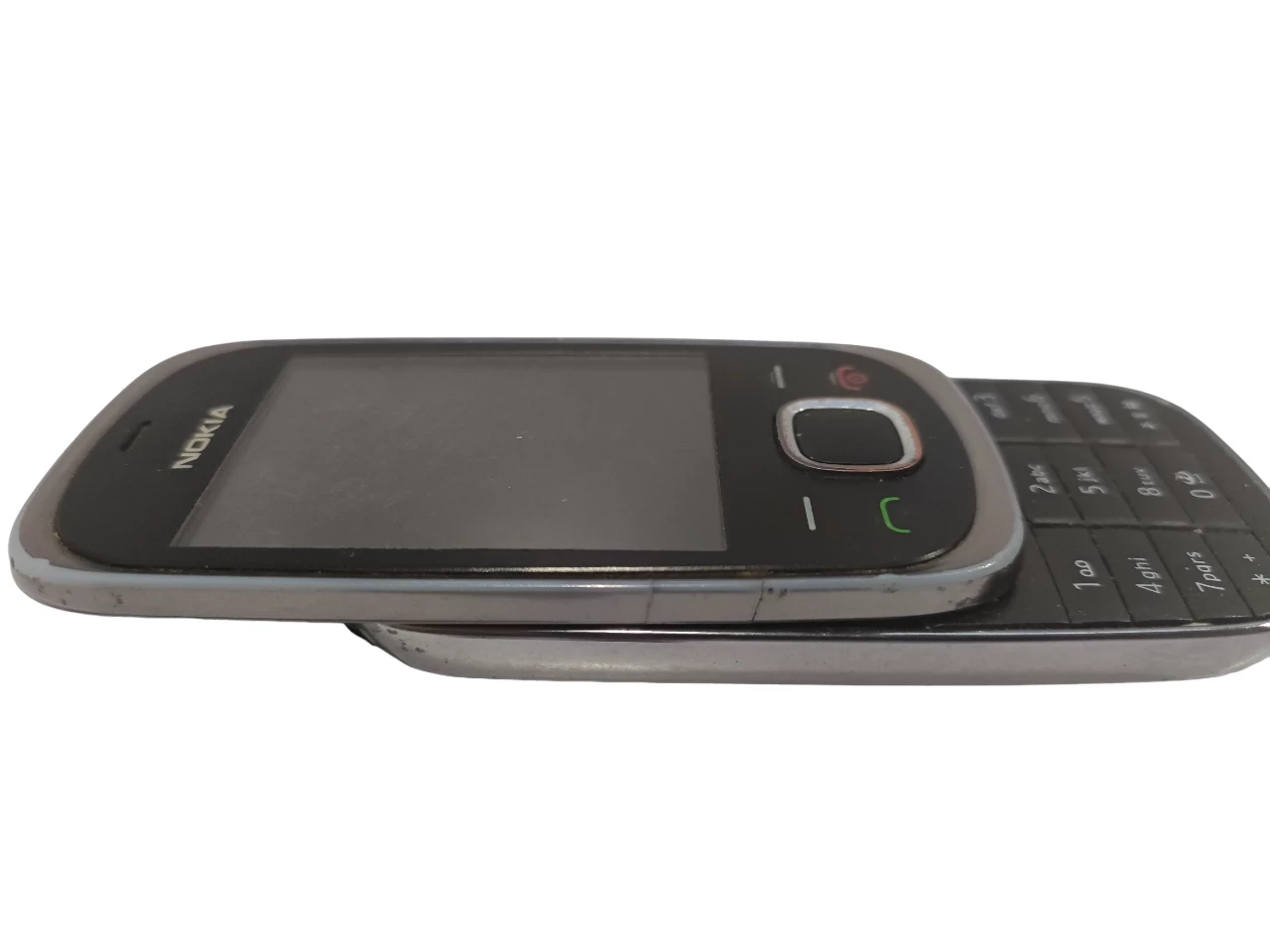 telefon-nokia-7230-przekatna-ekranu-24