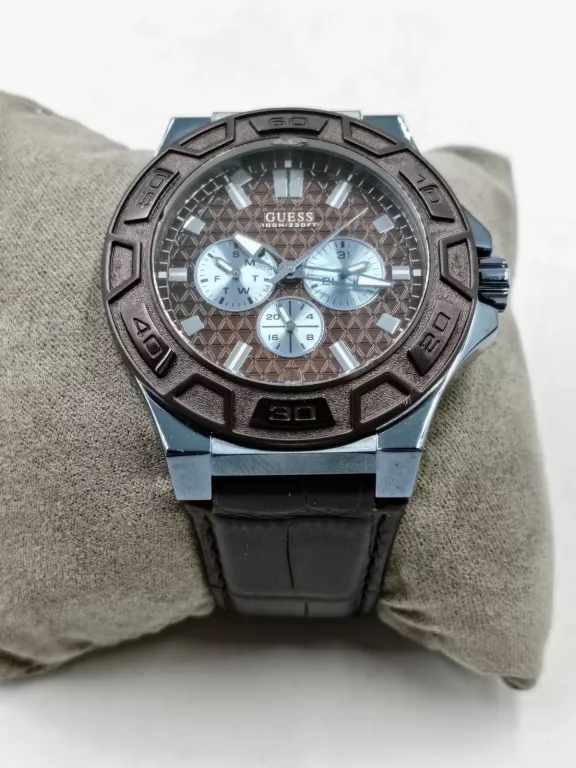 Guess w0674g5 discount