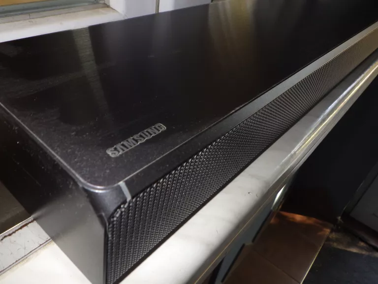 SOUNDBAR SAMSUNG HW-MS650 + PILOT