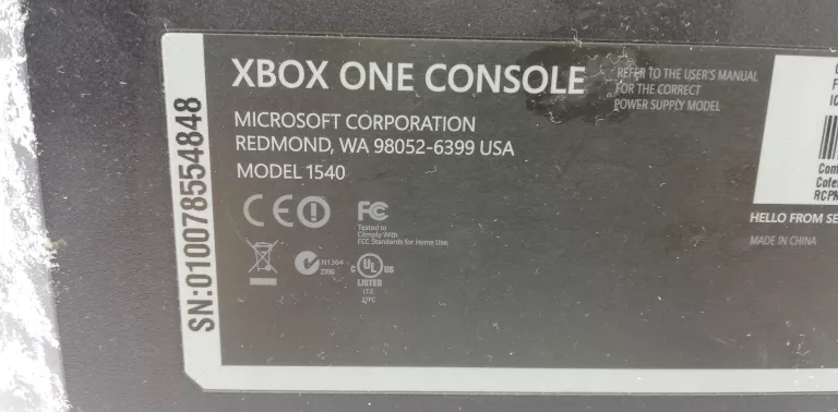 KONSOLA XBOX ONE 1540 [1TB] + KABEL ZASILAJĄCY + PAD